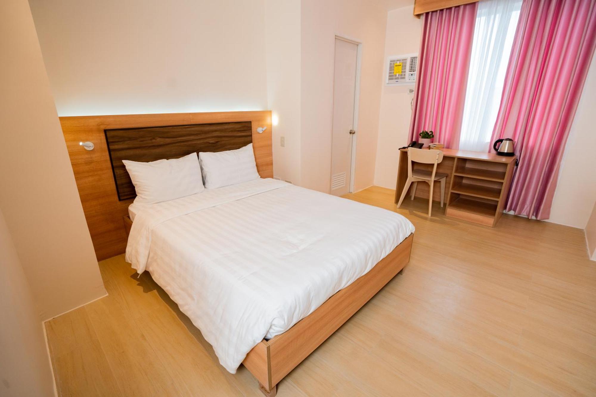 Jvj Hotel Batangas Zewnętrze zdjęcie